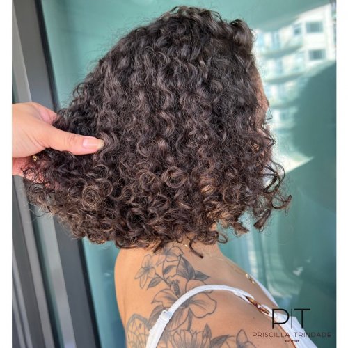 Carousel post from trindadehairstylist.