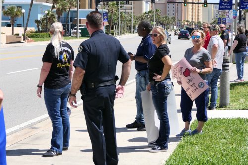 Carousel post from daytonabeachpolice.