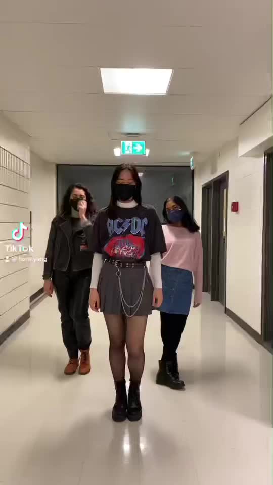 Video post from daffydiltoronto.