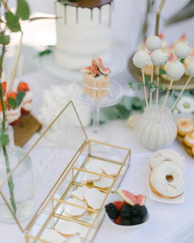 Carousel post from suesseboutique.