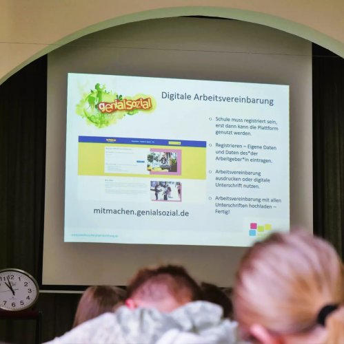 Carousel post from whg_riesa.