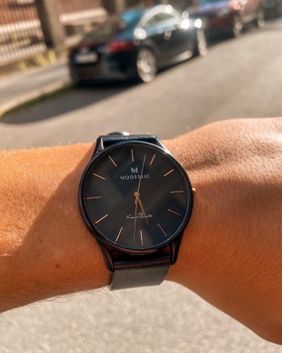 Carousel post from modessicofficial.