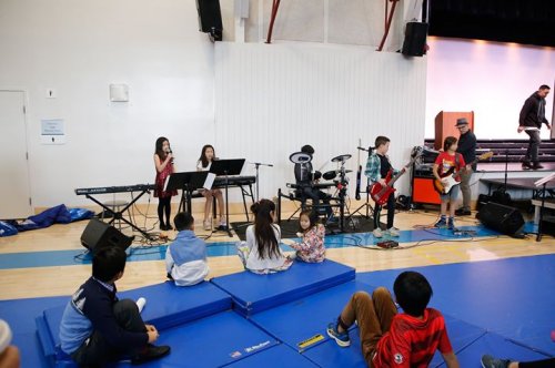 Carousel post from The Nueva School.