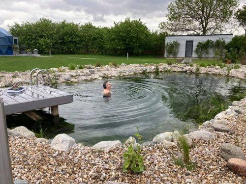 Carousel post from Tracey Stratford.