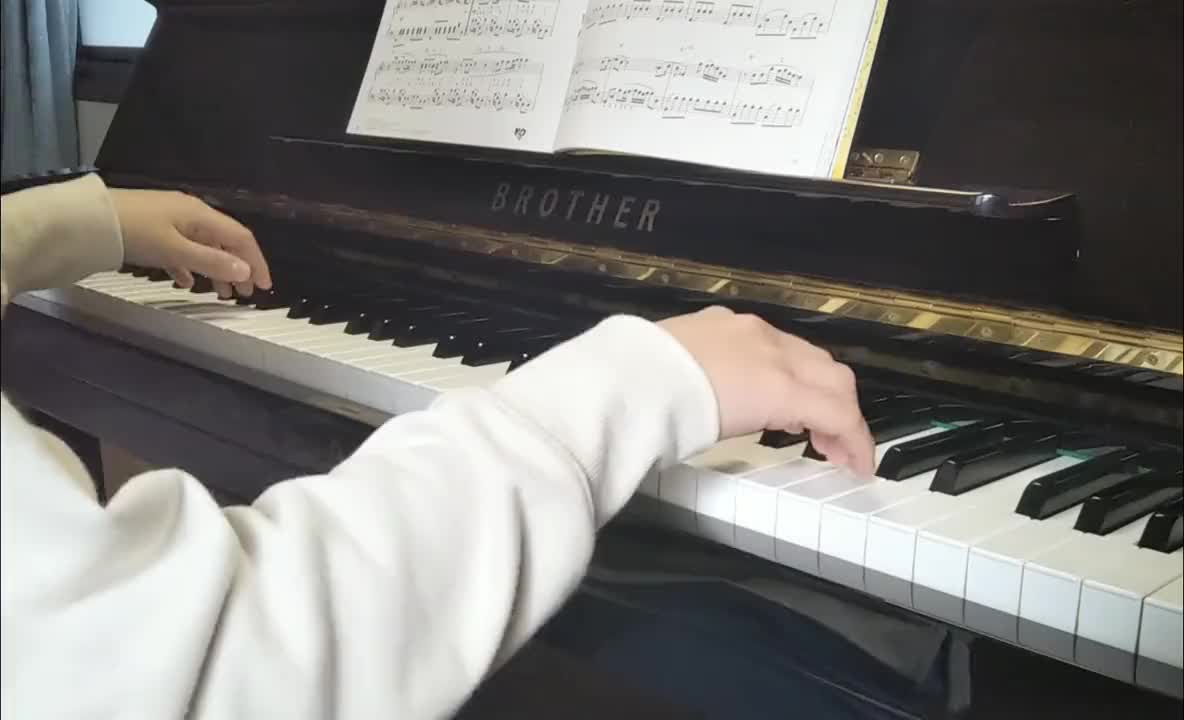 Video post from @haru7_piano.