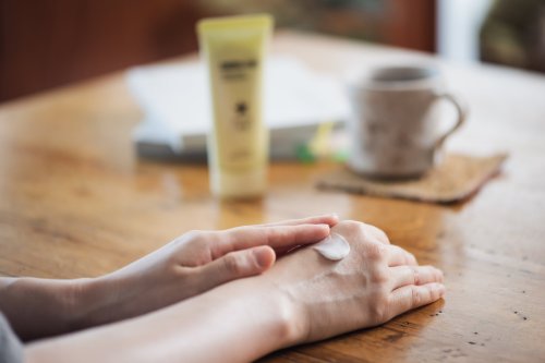 Carousel post from @dermed_jp.