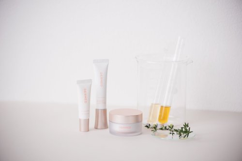 Photo post from @dermed_jp.