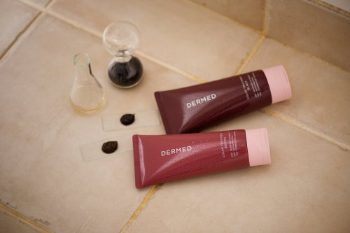 Photo post from @dermed_jp.