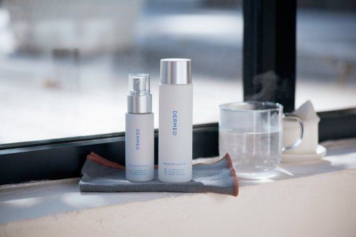 Carousel post from @dermed_jp.