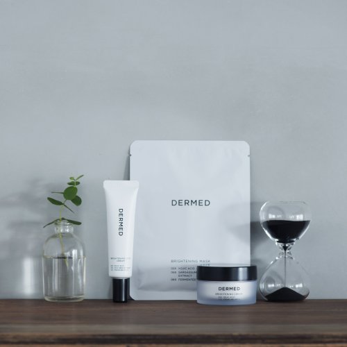 Photo post from @dermed_jp.