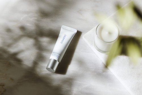 Photo post from @dermed_jp.