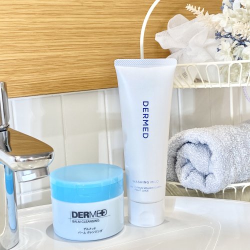 Carousel post from @dermed_jp.