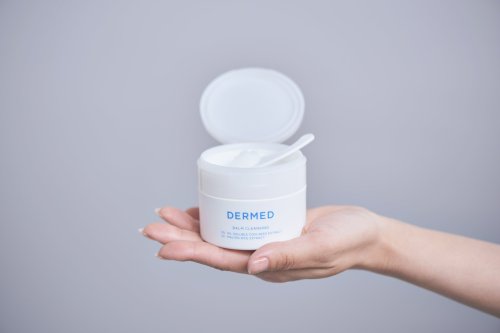 Photo post from @dermed_jp.