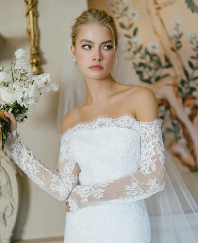 Carousel post from jolibride.