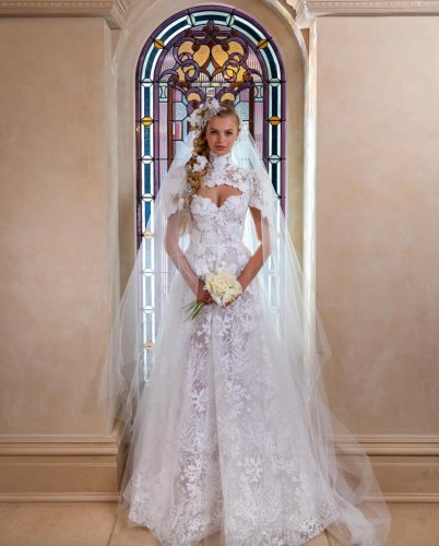 Carousel post from lelitebridal.