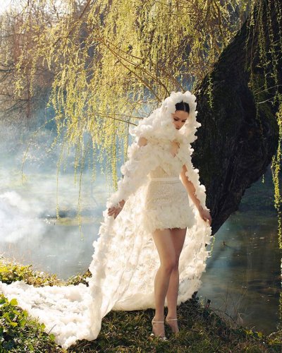 Carousel post from lelitebridal.