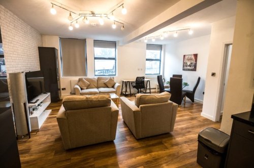 Photo post from kasarstays.