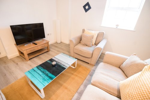 Photo post from kasarstays.