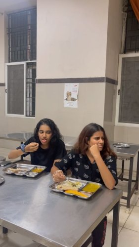 Video post from vitrendz_chennai.