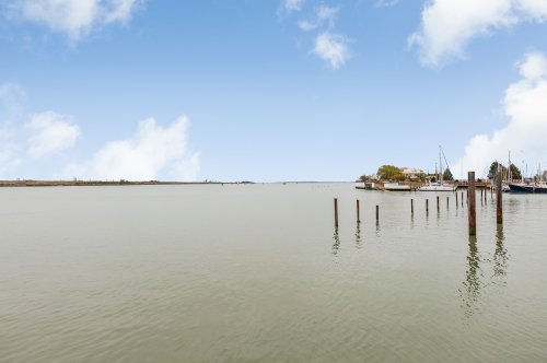 Photo post from kasarstays.