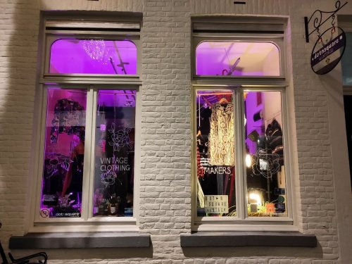 Photo post from dotnsquare_vintage.