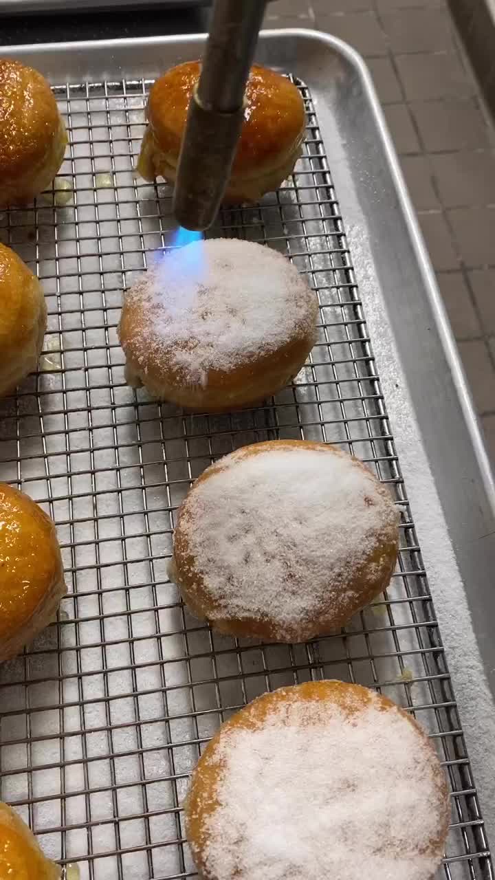 Video post from thedoughnutproject.