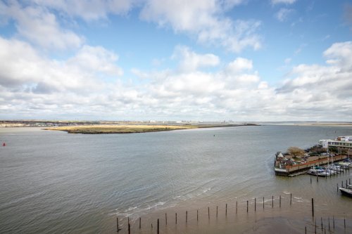 Photo post from kasarstays.