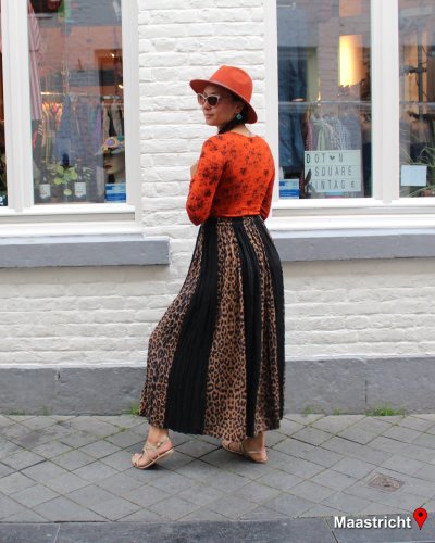 Photo post from dotnsquare_vintage.