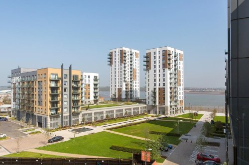 Photo post from kasarstays.