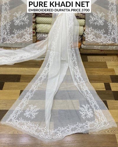 Carousel post from akbar_fabrics_.