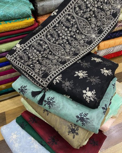 Carousel post from akbar_fabrics_.