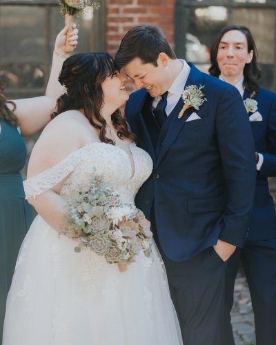 Carousel post from thecurvybridenj.