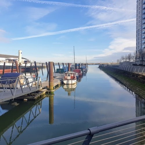 Photo post from kasarstays.