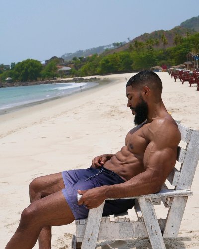 Carousel post from ph_gains.