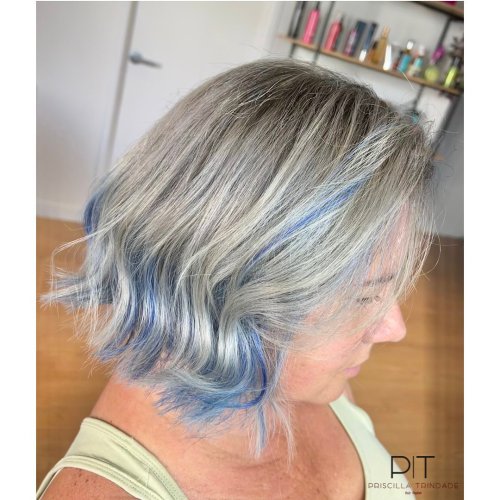 Carousel post from trindadehairstylist.