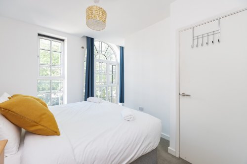 Photo post from kasarstays.