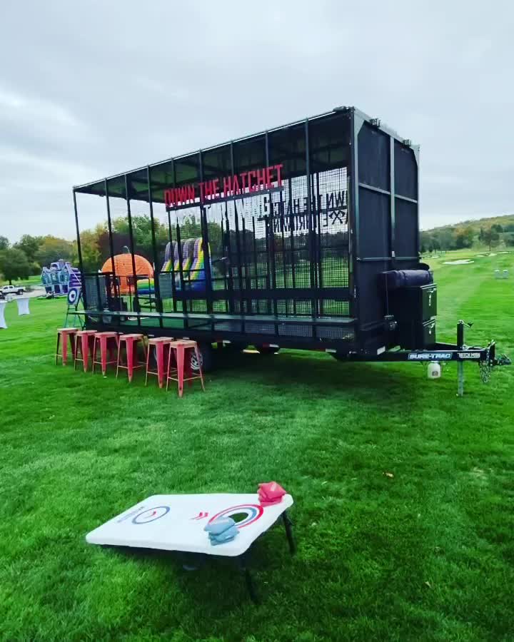 Carousel post from downthehatchet.