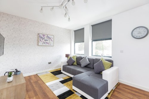 Photo post from kasarstays.