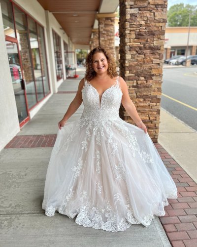 Photo post from thecurvybridenj.