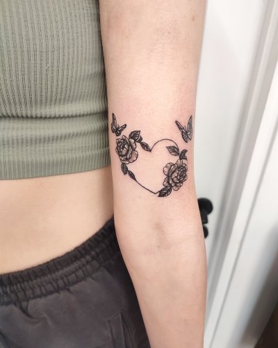 Photo post from lovetattoossandhurst.