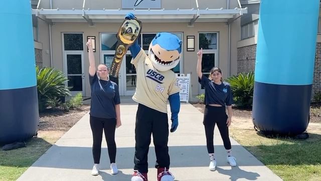 Video post from uscbsandsharks.