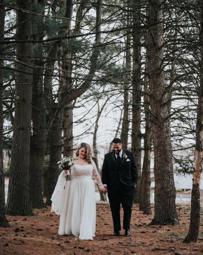 Carousel post from thecurvybridenj.