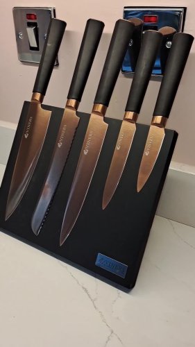 Viners Titan Knife Block Gift Box | 5 Titanium Coated Kitchen Knives Set &  Magnetic Knife Holder with a 10 Year Guarantee | Copper, 6 Piece