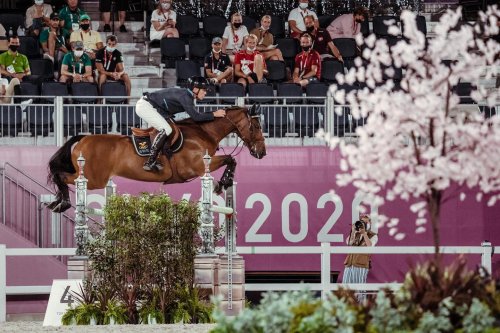 Carousel post from fei_global.