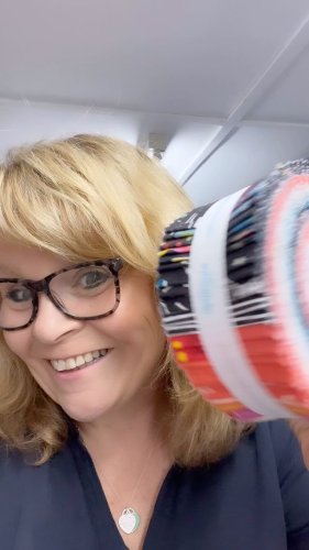 Video post from elephantinmyhandbag.