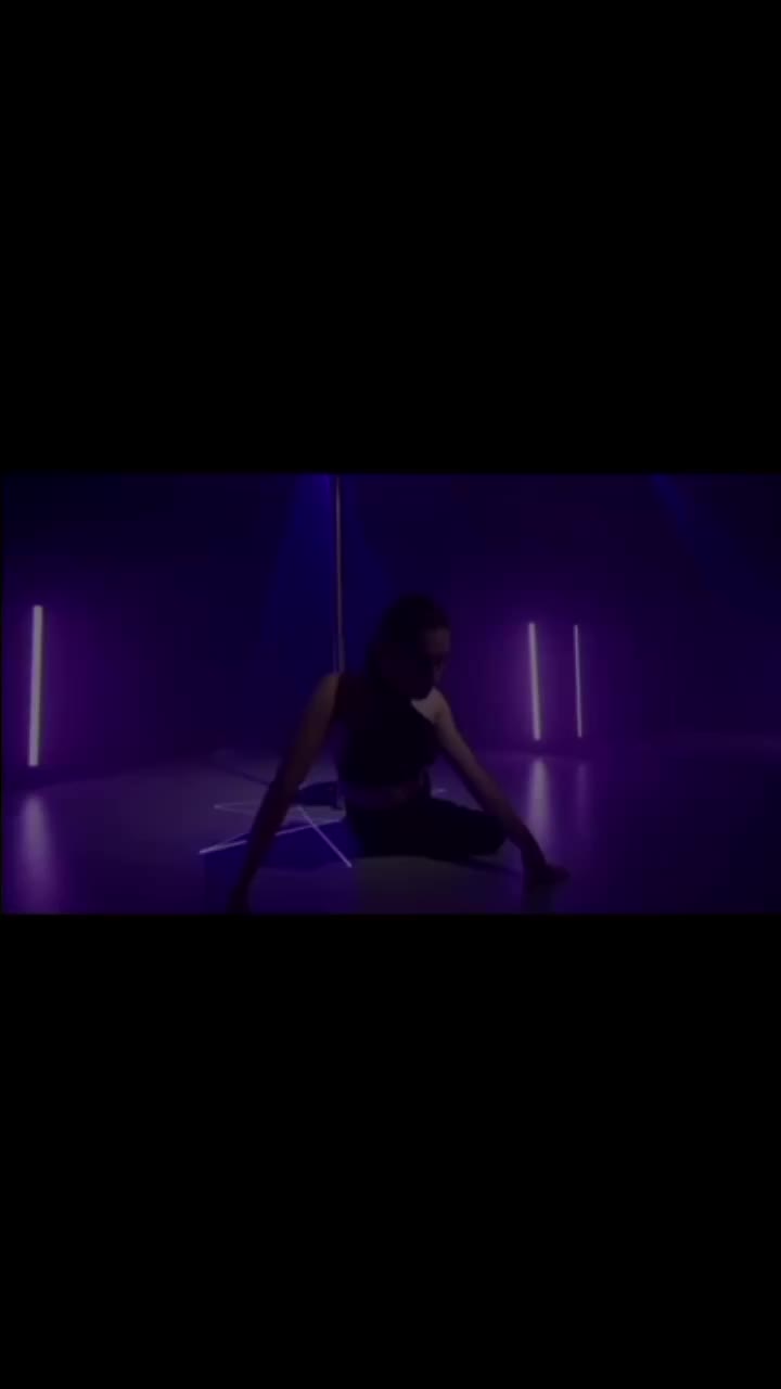 Video post from poledance_krasnodar.