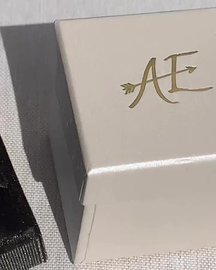 Video post from annelizabethjewelry.