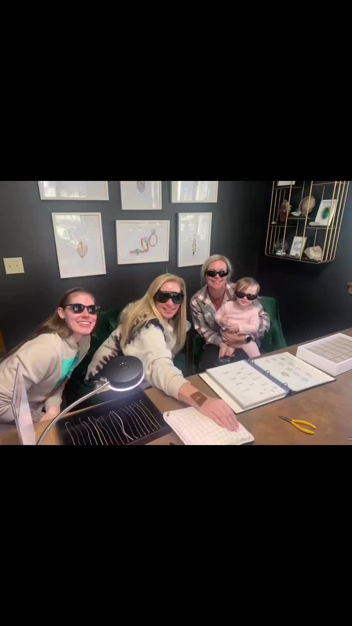 Video post from annelizabethjewelry.