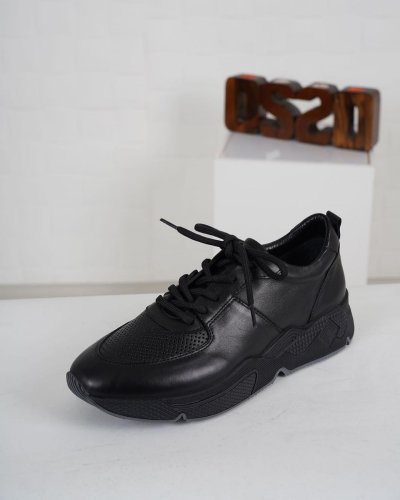 Carousel post from ossoshoes.