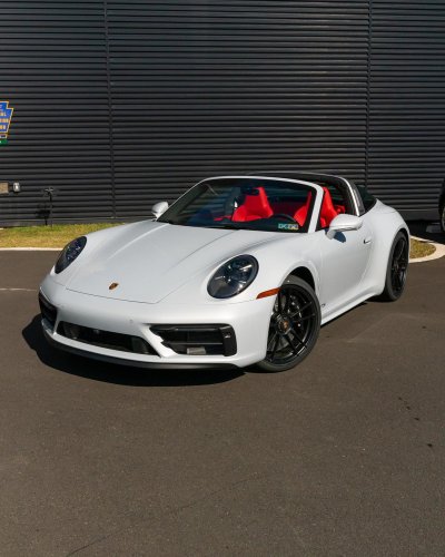 Carousel post from porschewarrington.